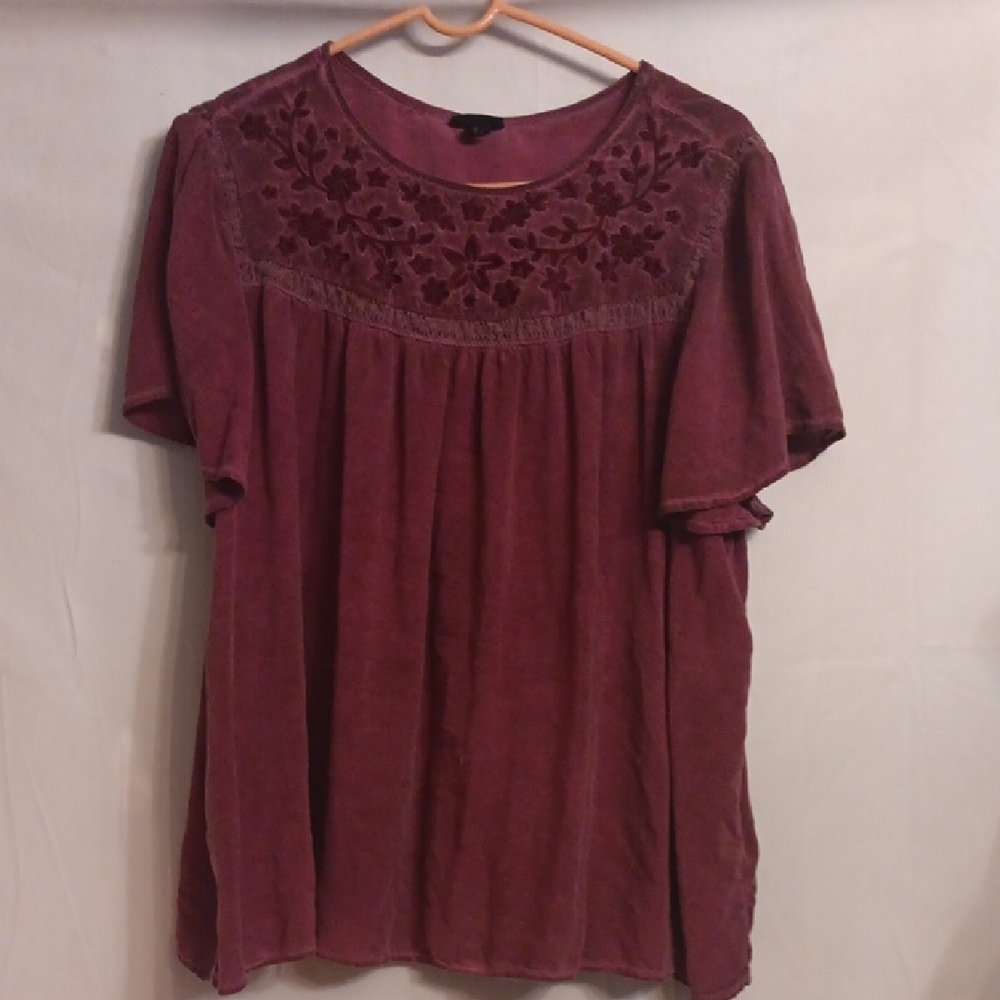 Torrid Red Flutter Sleeve Embellished Blouse Size… - image 1